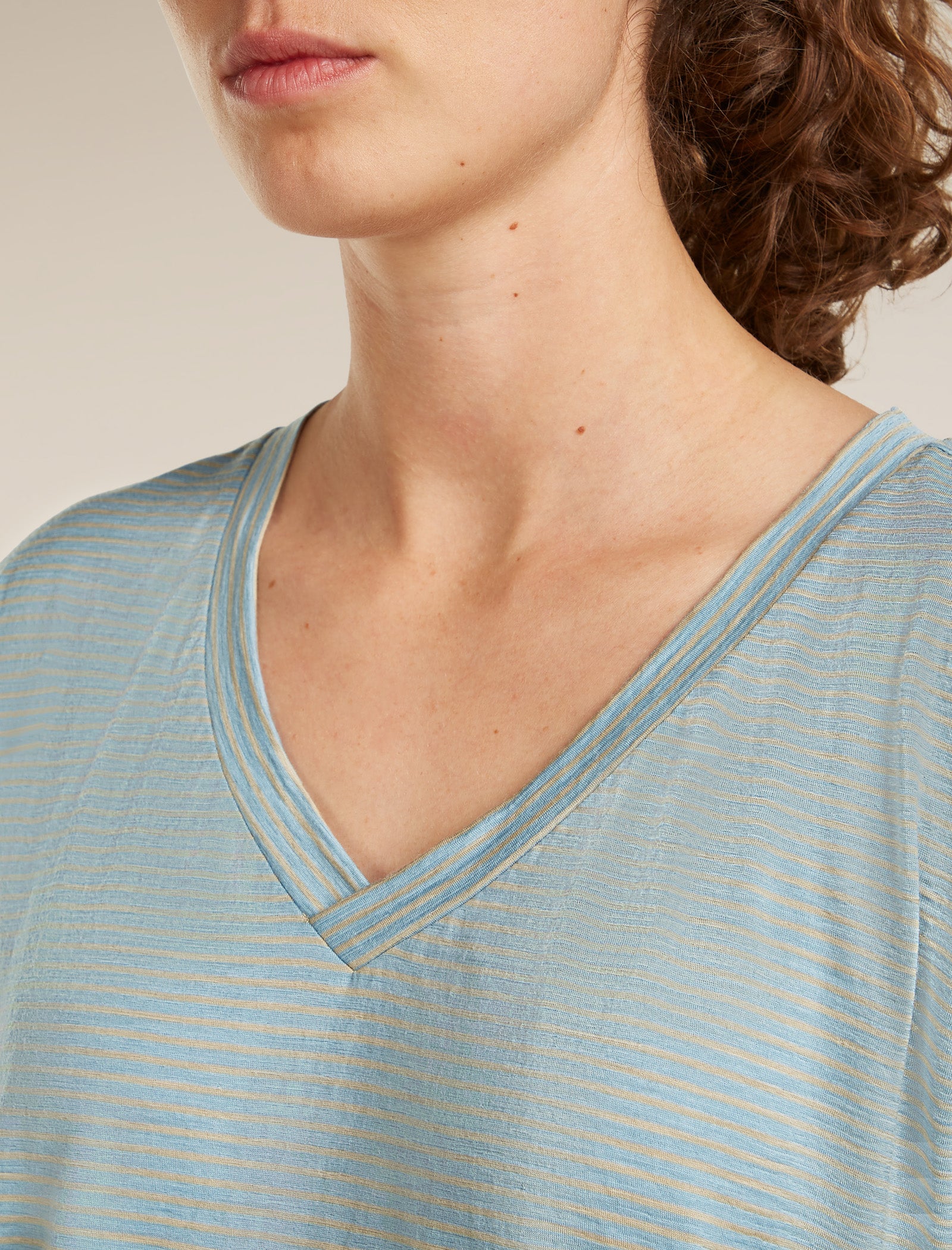 Camiseta corta de manga mujer Merino 150 Tech Lite con cuello en V holgado